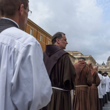 La Fraternité Saint-Pie-X et son Conflit avec le Vatican