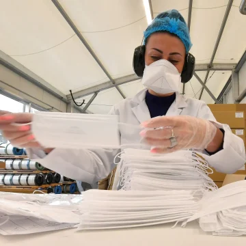La production de masques en France en difficulté après la crise Covid