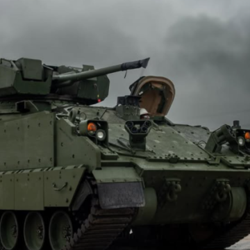 L’Armée Américaine Teste le Véhicule AMPV-30, Capable de Neutraliser les Drones