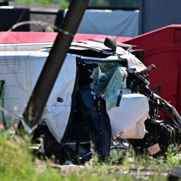 Accident tragique entre un minibus scolaire et un train en Flandre