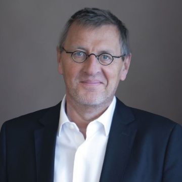 Un hommage émouvant à Grégoire Delacourt