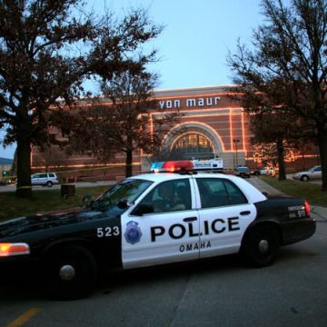 Un ancien policier américain dédommagé pour une arrestation liée à un mème de Trump