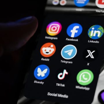 Les associations de consommateurs dénoncent des publicités frauduleuses sur Meta, Tiktok et Google