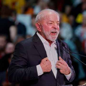 Le président brésilien Lula lance le programme ‘Desenrola’ pour aider les ménages endettés