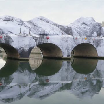 Une œuvre monumentale transforme le Pont Neuf