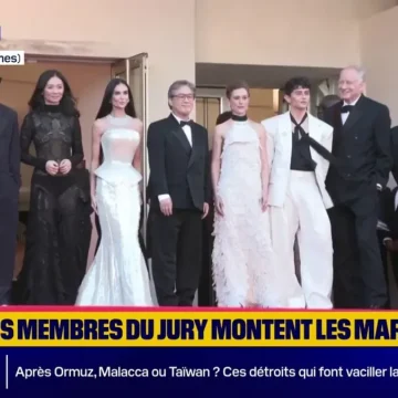 Le Jury du 79e Festival de Cannes monte les marches