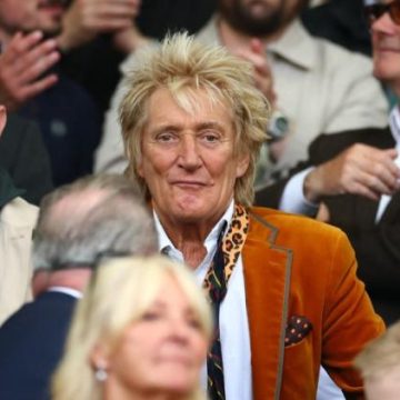 Rod Stewart reporte ses concerts à Las Vegas sur avis médical