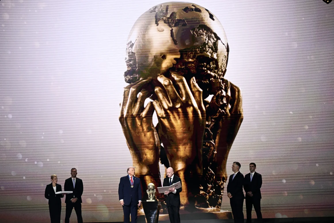 Un Mondial de la démesure : Coupe du monde 2026
