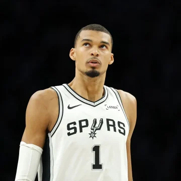 Les Spurs dominent Minnesota en playoffs avec un Wembanyama décisif