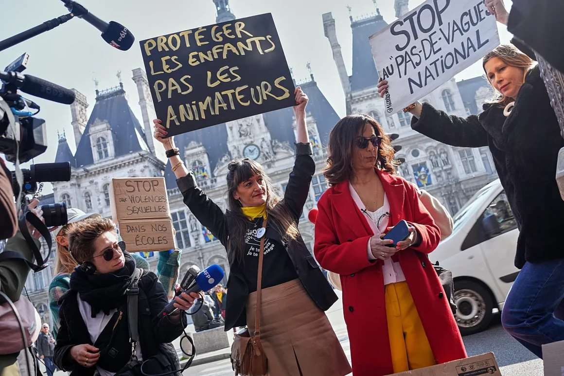 Grève des animateurs périscolaires à Paris