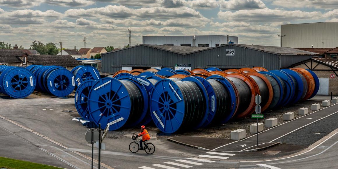La câblerie de Seine-et-Marne : un reportage sur l’électrification et la fibre optique