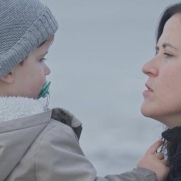 Un témoignage poignant sur la surdité infantile