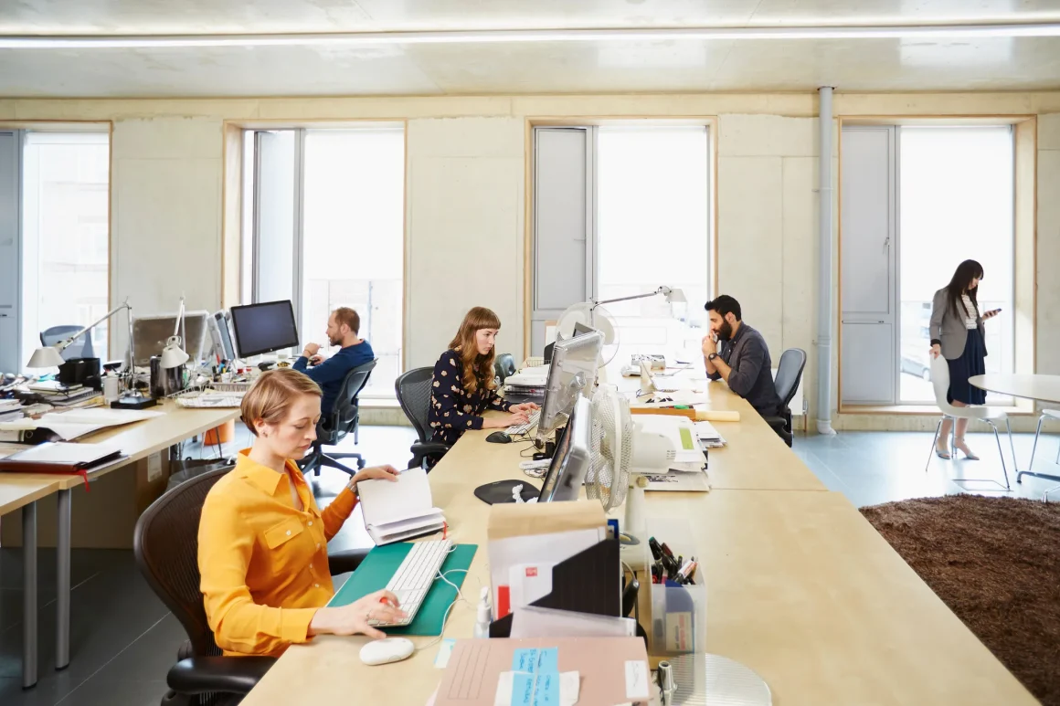 Les licenciements dans la tech ne s’expliquent pas uniquement par l’IA