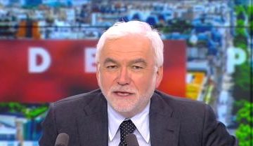 Les Tensions Diplomatiques avec l’Algérie et les Réactions aux Débordements à Paris