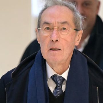La défense de Claude Guéant s’exprime au procès en appel