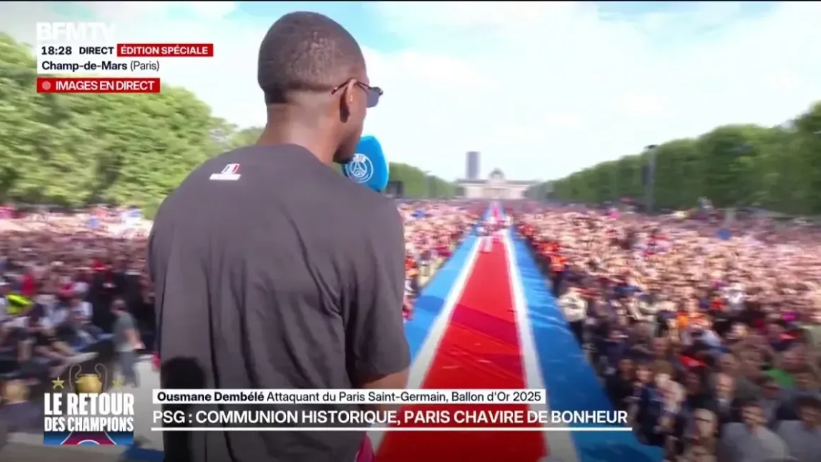 Présentation des joueurs du PSG sur le Champ-de-Mars