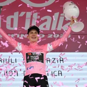 Jonas Vingegaard en Tête du Tour d’Italie 2026 avant la Dernière Étape