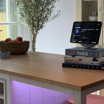 Le déploiement d’Alexa+ en France : l’assistant vocal d’Amazon adopte la culture française