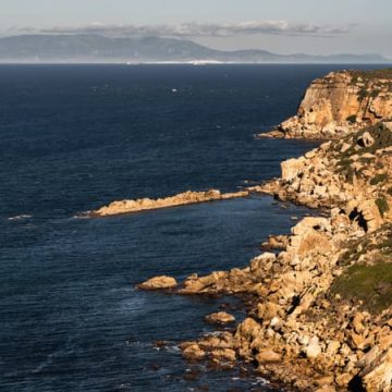 feb44a3a-aa4e-4187-b598-6c84a58c8038 Disparition de deux Français au large de Tanger : recherches en cours