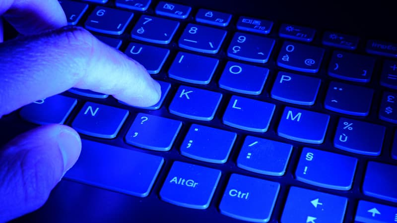 000291b4-d982-45b8-a128-8b94237dff2e Mise en examen de deux hackers liés au groupe ‘Dumpsec’