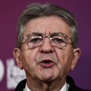 Jean-Luc Mélenchon réagit à l’intention de Raphaël Glucksmann pour la présidentielle