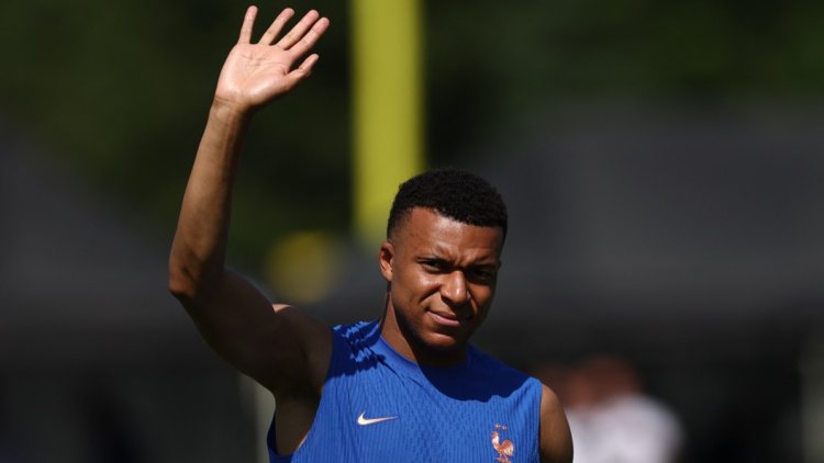040a3d9e-ec75-4ef4-b628-194c1b03b441 Kylian Mbappé et sa possible nouvelle célébration de but