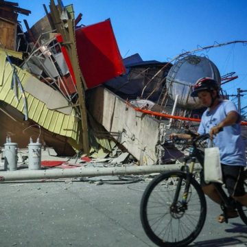 0893d2df-db4e-411c-9ae7-23d5b9ca1c66 Séisme aux Philippines : Importance du Cataclysme et Efforts de Secours