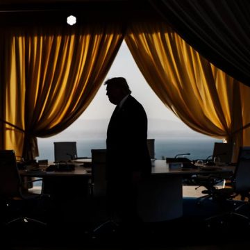 0d530e8f-d781-4a24-9686-836c01842254 Donald Trump invité à dîner à Versailles par Emmanuel Macron
