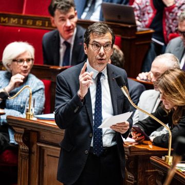 Liberté de travailler le 1er Mai : Un projet de loi adopté par le Sénat