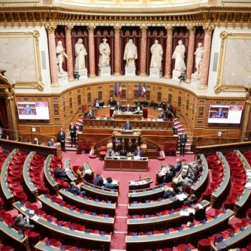 Adoption d&rsquo;un projet de loi de simplification législative par le Sénat
