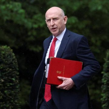 211d6987-5881-4681-b252-8ada1d10f6b4 La démission de John Healey met en lumière les défis de Keir Starmer