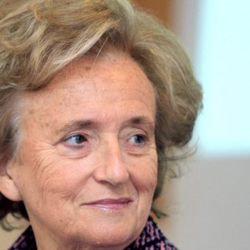 Hommages rendus à Bernadette Chirac après son décès