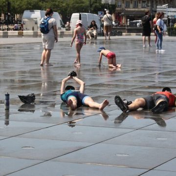 Fortes chaleurs et canicule à Bordeaux Météorolgie Soixante départements placés en vigilance orange canicule
