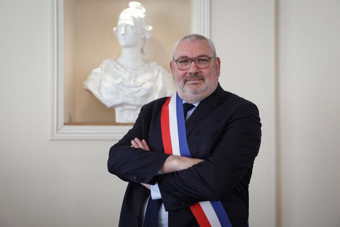 2d291a85-9282-40e8-9bc2-dba493d6c01f Le refus du maire de Carcassonne d’organiser des bureaux de vote algériens