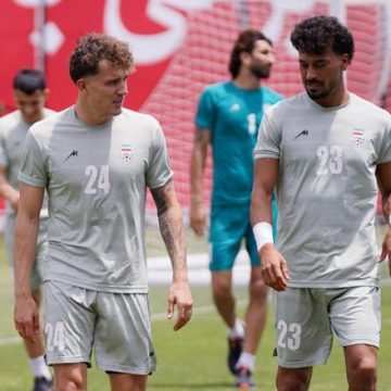 2fc40e94-59aa-4719-b94b-ac7a4119dfa1 Dennis Dargahi et la sélection iranienne : une histoire improbable