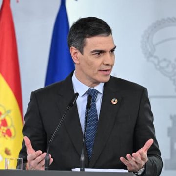 307b13d6-5d20-4a3b-8fe5-5f3b0411260a Pedro Sánchez Sous Pression Face aux Accusations de Corruption