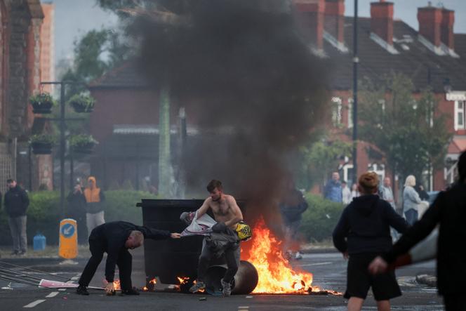 3c2bca00-d10c-47de-9afc-6b20f27aa931 Tensions en Irlande du Nord suite à des appels à manifester
