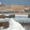 Effondrement à Biarritz : Deux Plongeurs Portés Disparus