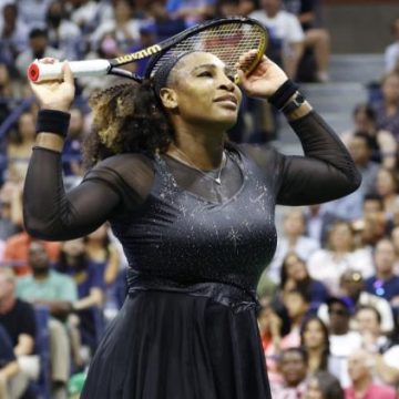 Serena Williams fait son retour sur les courts