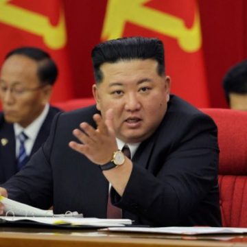 4534b253-15cc-4fef-a0cf-57fd2047fd93 Kim Jong-un promet de renforcer la défense nord-coréenne