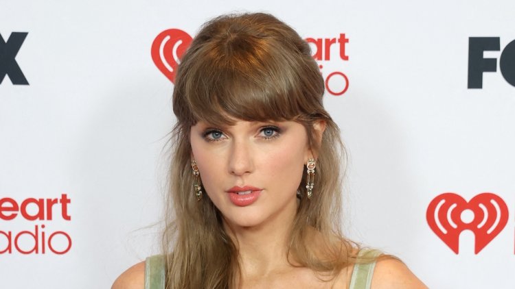 472d8511-5a83-4e63-be4d-ab4a8e42cc31 Taylor Swift enchante la première de Toy Story 5 à Los Angeles