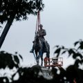 Débat sur le Retour des Statues Aux États-Unis