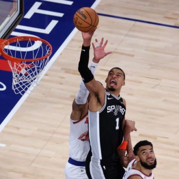 Les Spurs de San Antonio battent les Knicks et relancent les finales NBA