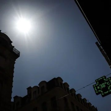 Chaleur précoce et adaptation climatique : cinquante ans après 1976