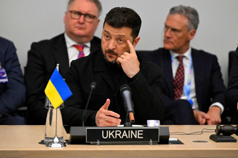 7993fb1b-1b54-4902-99b9-7dfb4a274c3a Situation en Ukraine: tensions géopolitiques, attaques et réactions