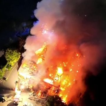 Un incendie ravage l’entrepôt Emmaüs d’Indre-et-Loire