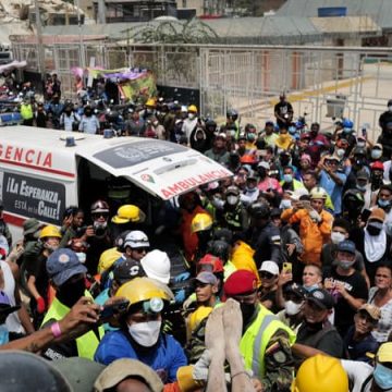 8e1873b4-4fd5-43b6-81d9-0f085128d4c0 Deux hommes secourus au Venezuela après un séisme