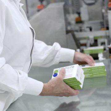 Retour de la Colchicine en France grâce à Mayoly