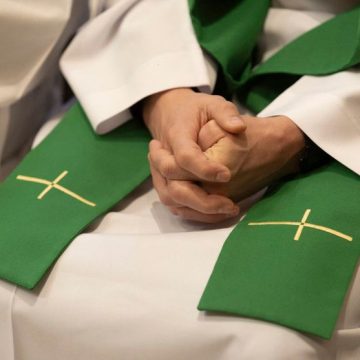 ITALY - SPANISH CARDINAL JOSE' COBO CANO TAKES POSSESSION OF THE TITLE OF SANTA MARIA IN MONSERRATO DEGLI SPAGNOLI IN ROME - 2024/2/4 Deux ans de prison avec sursis requis pour escroquerie envers des prêtres retraités
