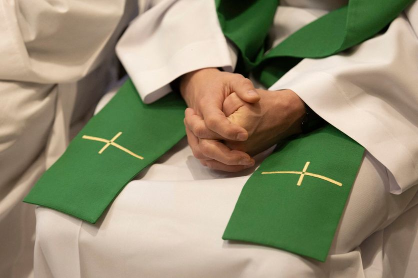 ITALY - SPANISH CARDINAL JOSE' COBO CANO TAKES POSSESSION OF THE TITLE OF SANTA MARIA IN MONSERRATO DEGLI SPAGNOLI IN ROME - 2024/2/4 Deux ans de prison avec sursis requis pour escroquerie envers des prêtres retraités
